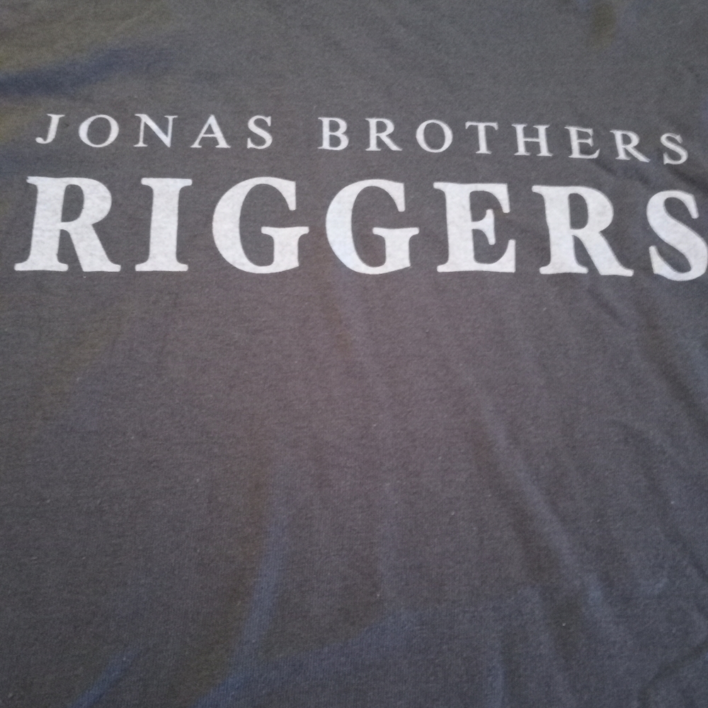 Backstage tour t-shirt Jonas Brothers, riggers